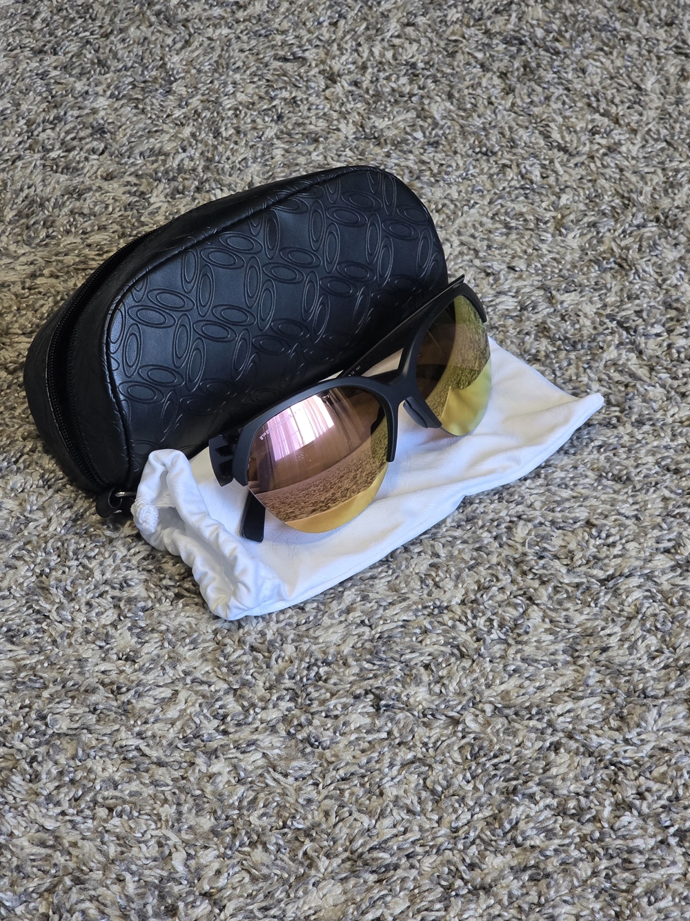 Oakley Women's Black And Gold Polarized Prizm P Sunglasses